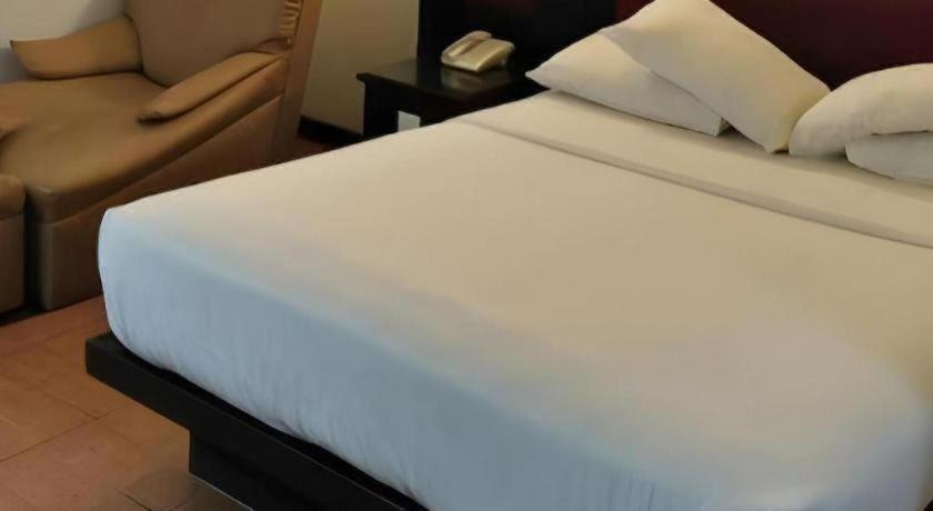 Hotel K77 Dumai Luaran gambar